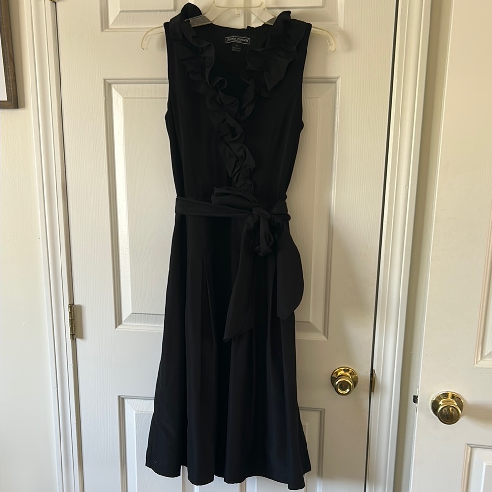 Black Ruffled Midi Sleeveless Dress